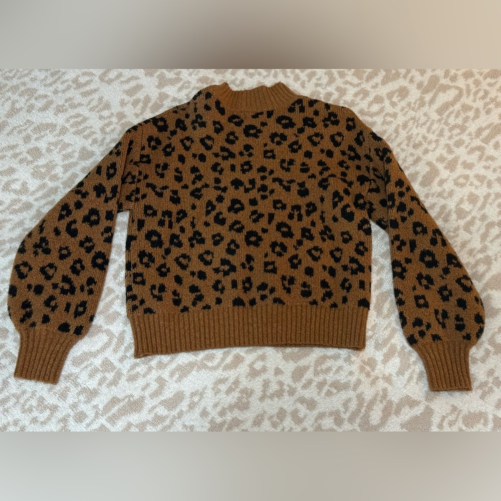 Animal print cropped sweater women size xs